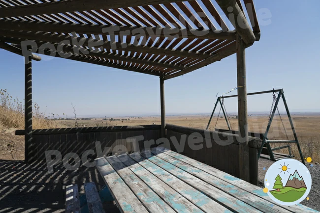 Pergola at Mitzpe Nechama Lookout campsite - PockeTravelGuide